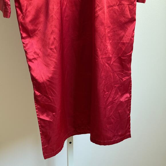 Kathryn sz‎ S Red Satin Embroidered Nightgown - Picture 7 of 7